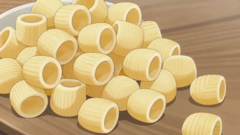 Visual representation of "macaroni" - A type of pasta in the shape of small tubes