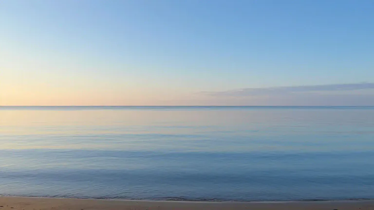 Visual representation of "calm" - Quiet and peaceful, without noise or excitement