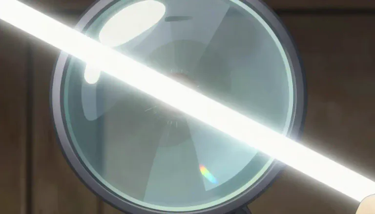 Visual representation of "dioptric" - Related to the refraction of light, especially through a lens.