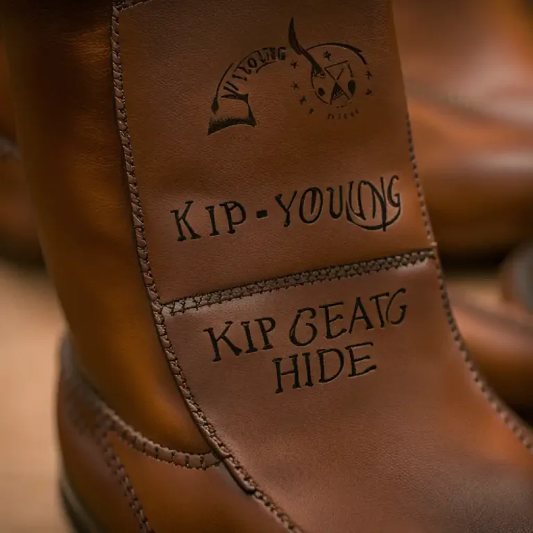 Visual representation of "kip" - The hide of a young or small beast