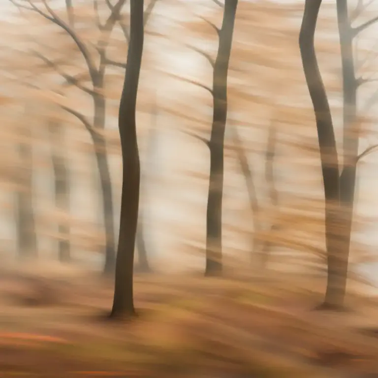Visual representation of "murmur" - Make a soft, low continuous sound