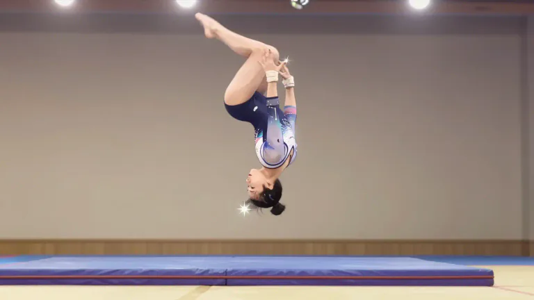 Visual representation of "somersault" - An acrobatic movement where the body turns over with the feet above the head.