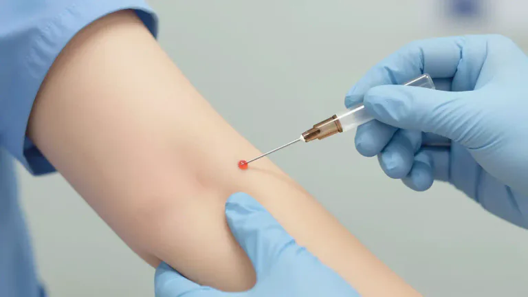 Visual representation of "pinprick" - A small sharp pain usually associated with a needle or injection.