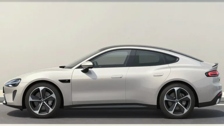 Visual representation of "hardtop" - A type of automobile with a fixed solid roof.