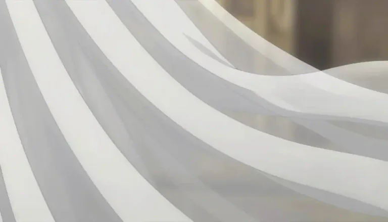 Visual representation of "chiffon" - A light, sheer fabric typically made of silk or nylon.