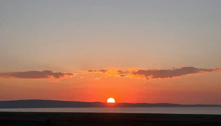 Visual representation of "west" - the point on the horizon where the sun sets